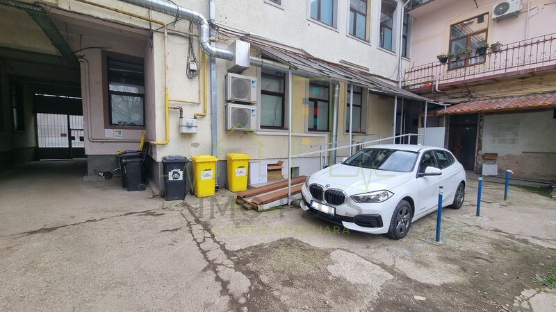 Timisoara, cladire de vanzare la 4 minute de centru, acces auto.